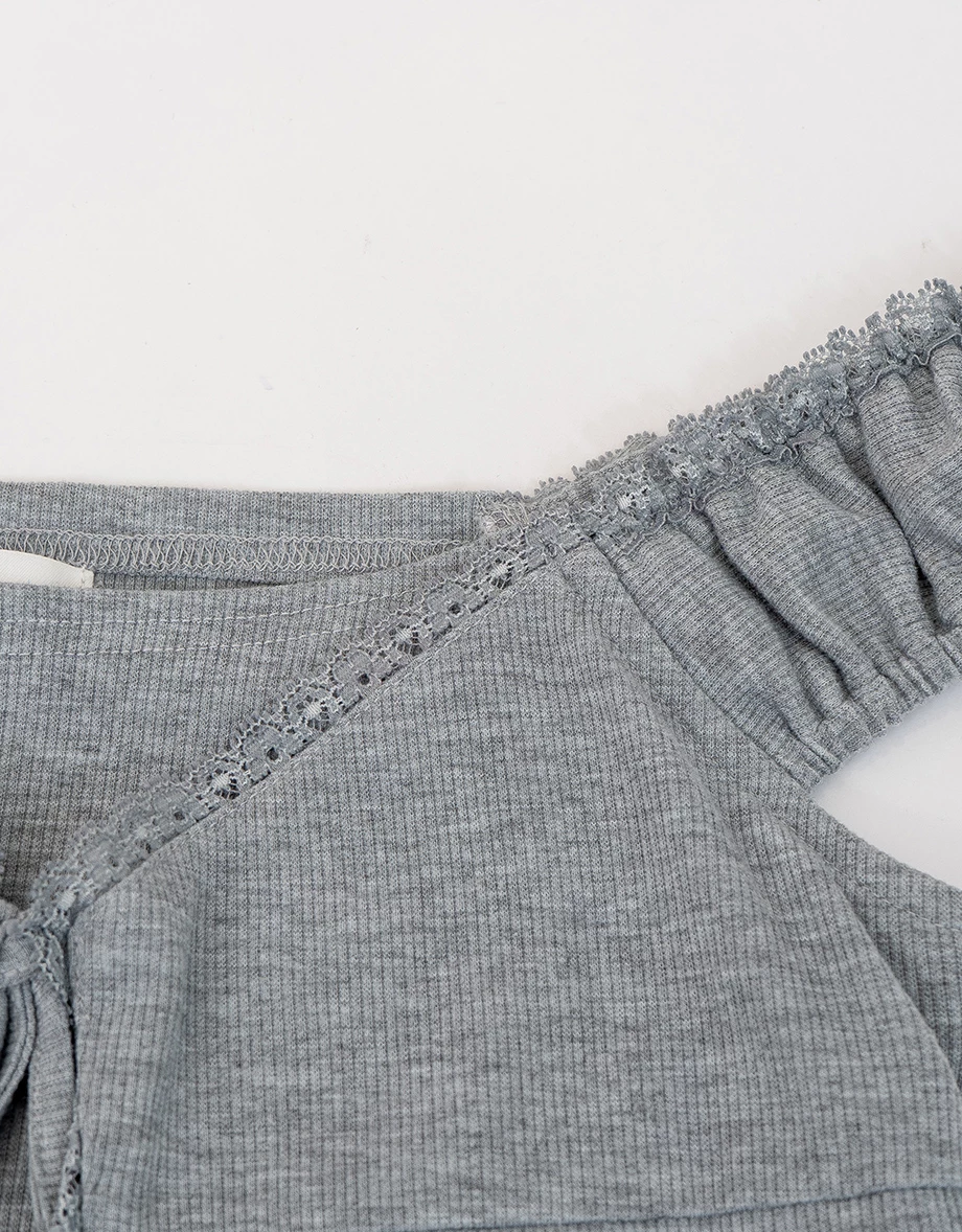 假兩件大圓領蕾絲滾邊綁帶羅紋短袖短版上衣