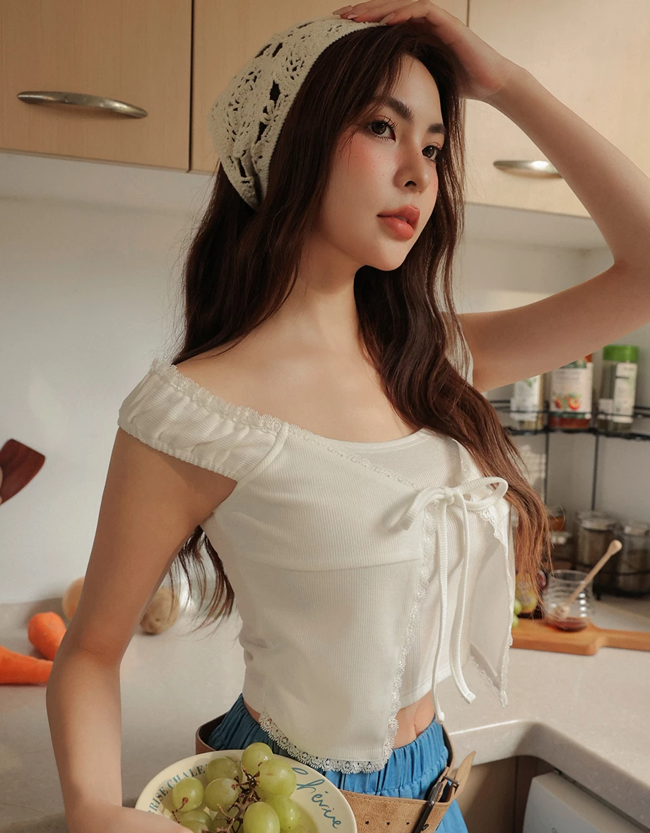 假兩件大圓領蕾絲滾邊綁帶羅紋短袖短版上衣