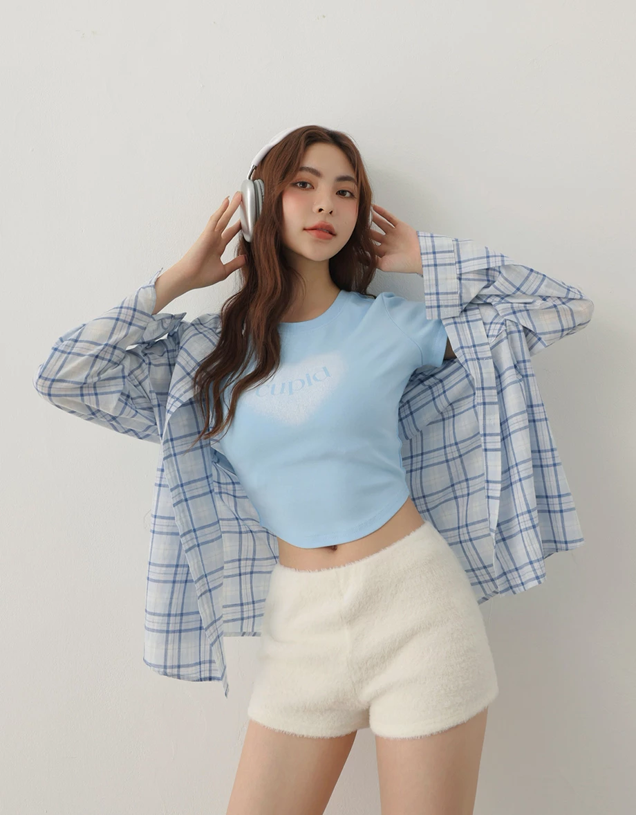 圓領愛心字母印花短袖短版TEE 圓領愛心字母印花短袖短版TEE