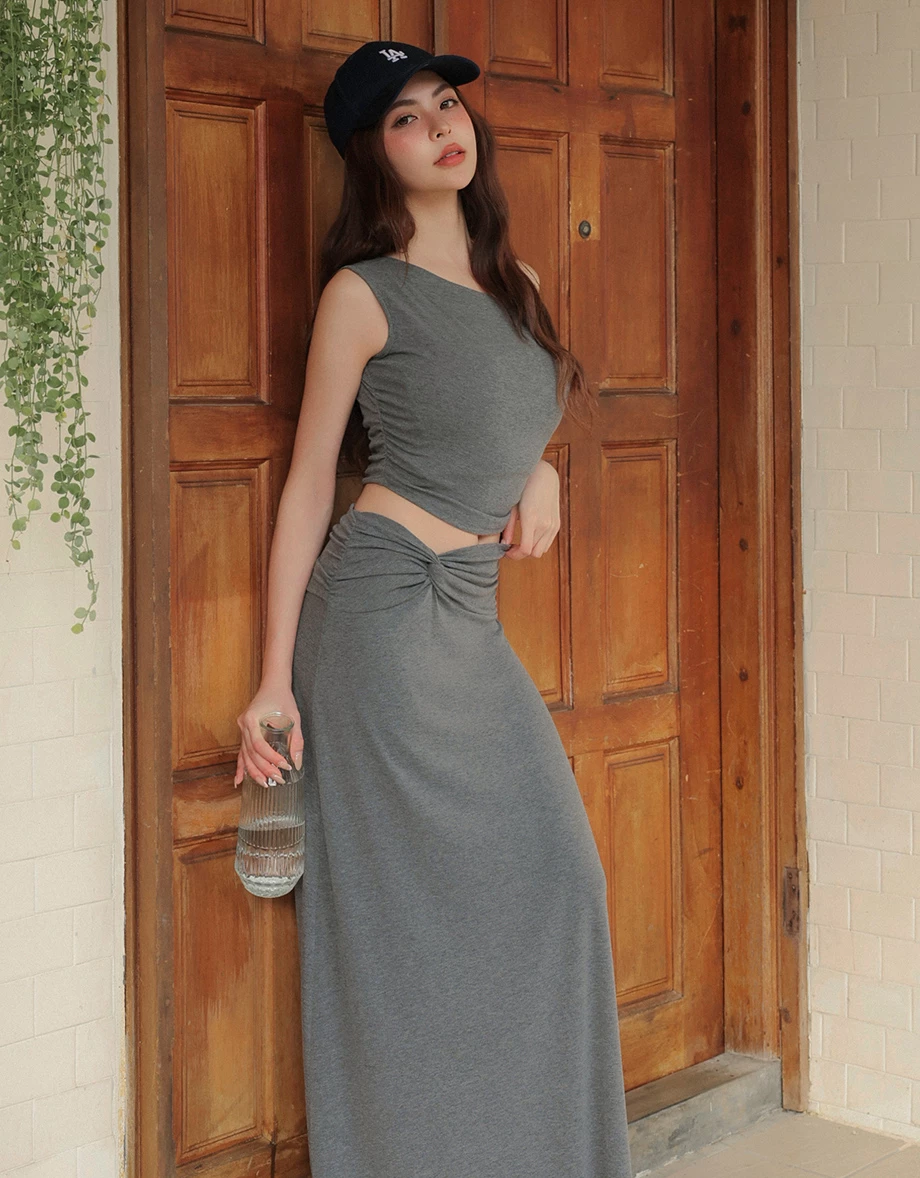 不對稱領側抓皺無袖短版上衣