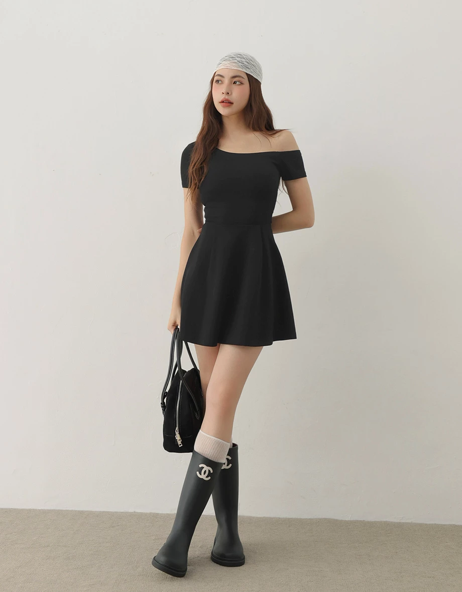 【AIR空氣棉零重力】不對稱領打褶收腰BRA短洋裝