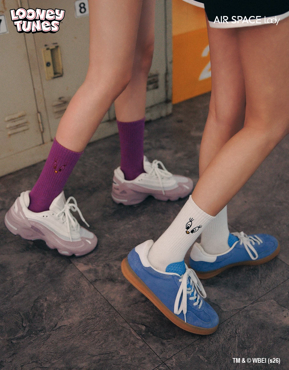 【樂一通】 崔弟款刺繡圖案中筒襪