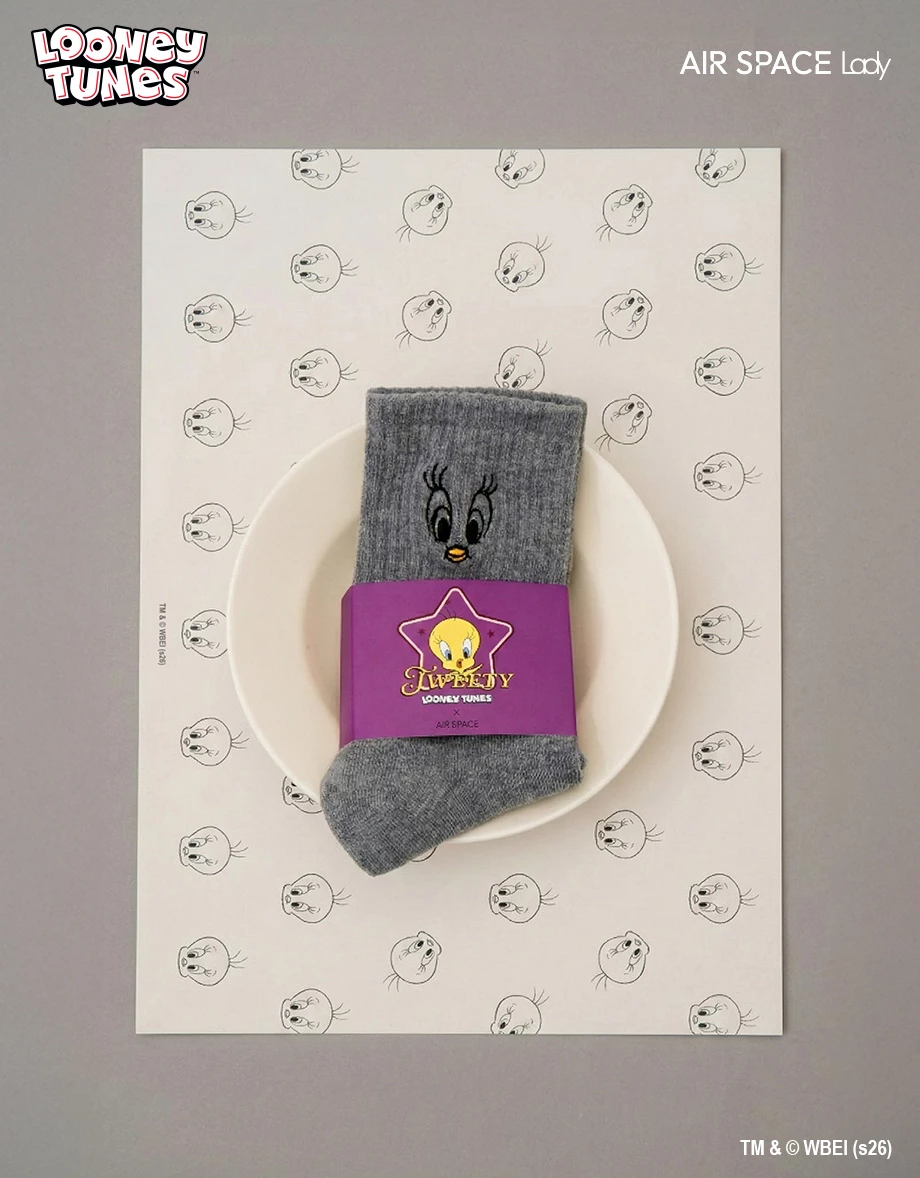 【樂一通】 崔弟款刺繡圖案中筒襪