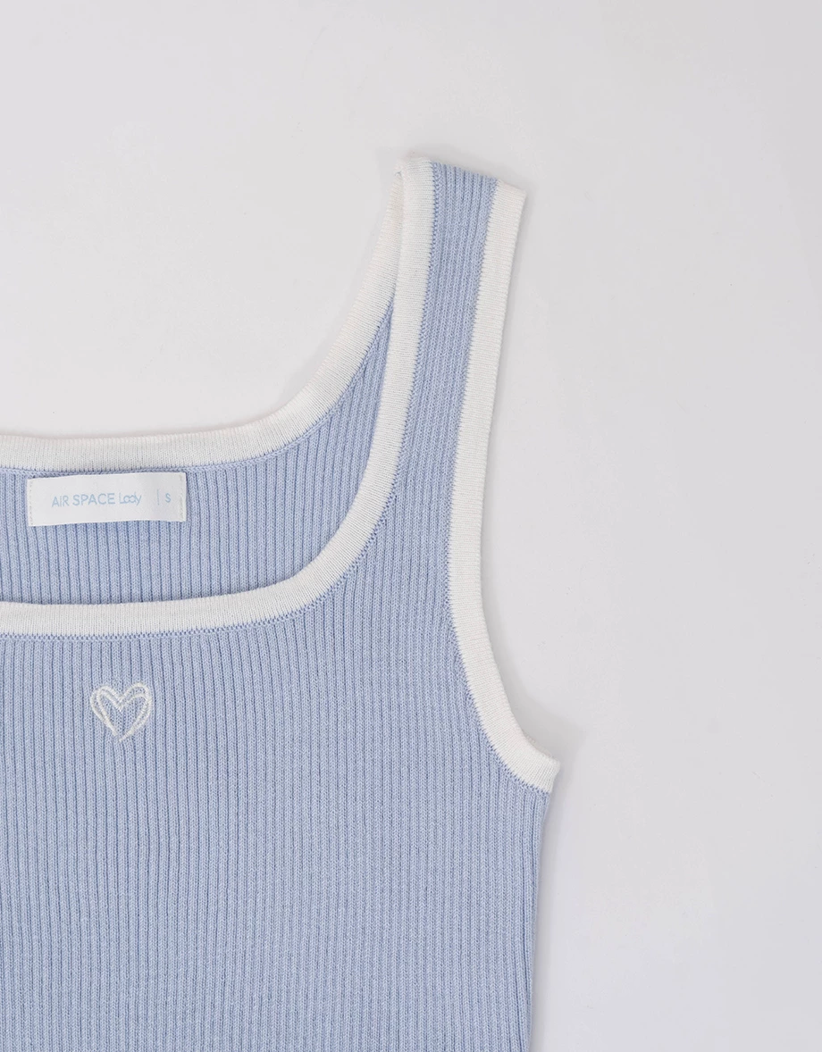 撞色滾邊愛心刺繡圓領短版羅紋針織背心 撞色滾邊愛心刺繡圓領短版羅紋針織背心