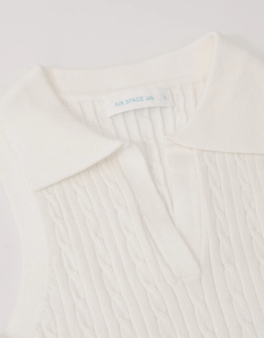 V型翻領愛心刺繡麻花羅紋短版針織背心