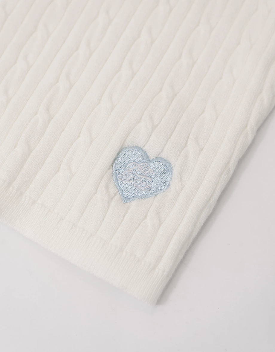 V型翻領愛心刺繡麻花羅紋短版針織背心