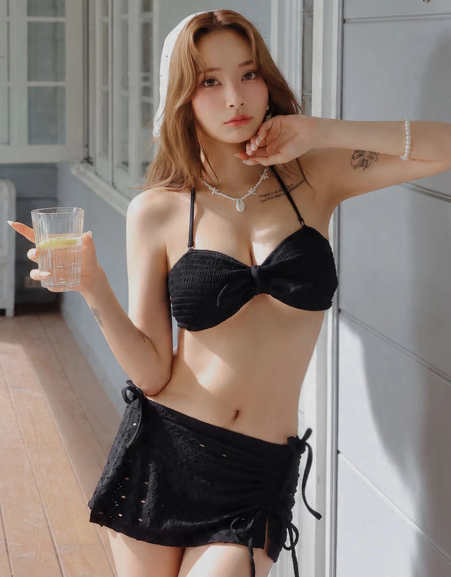 【PyunA.聯名】多WAY皺褶綁帶爆乳比基尼 【PyunA.聯名】多WAY皺褶綁帶爆乳比基尼