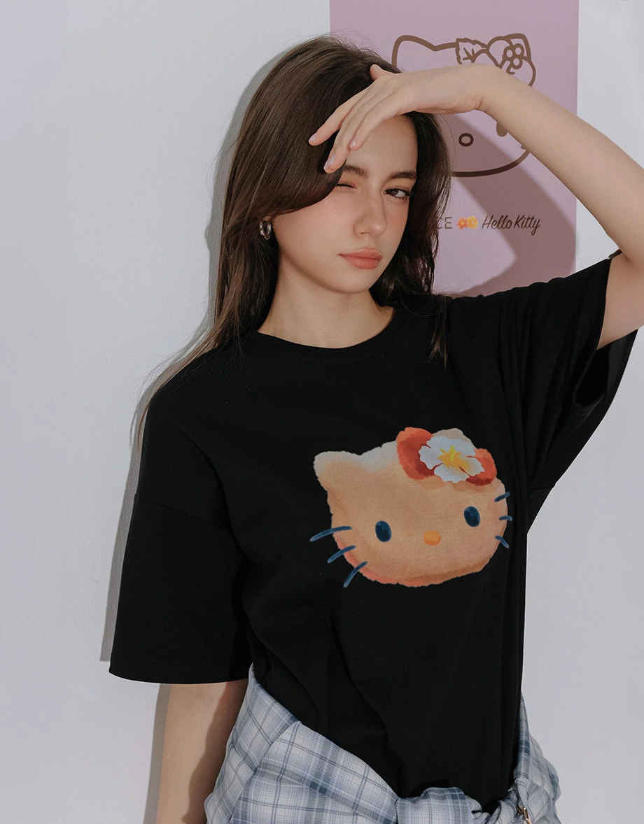 【三麗鷗聯名】烤焦版KITTY扶桑花印花短袖寬版TEE