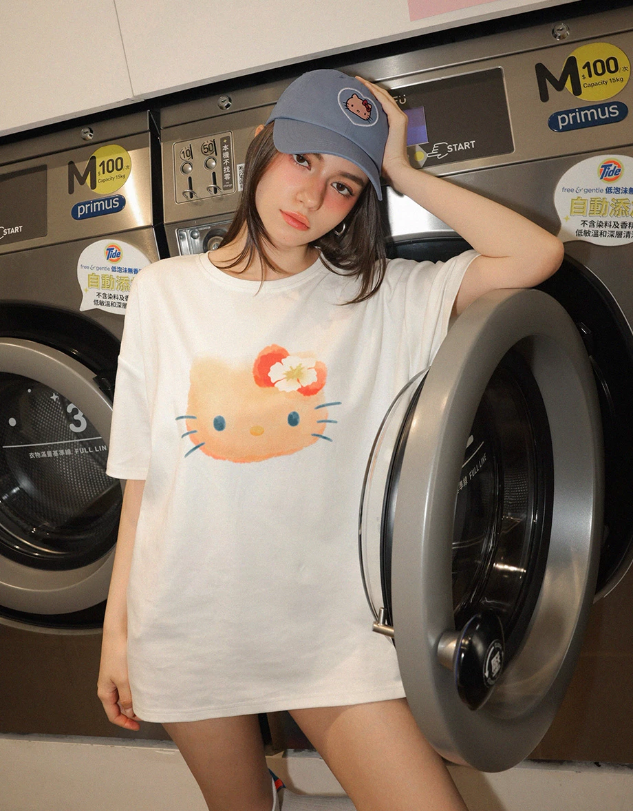 【三麗鷗聯名】烤焦版KITTY扶桑花印花短袖寬版TEE