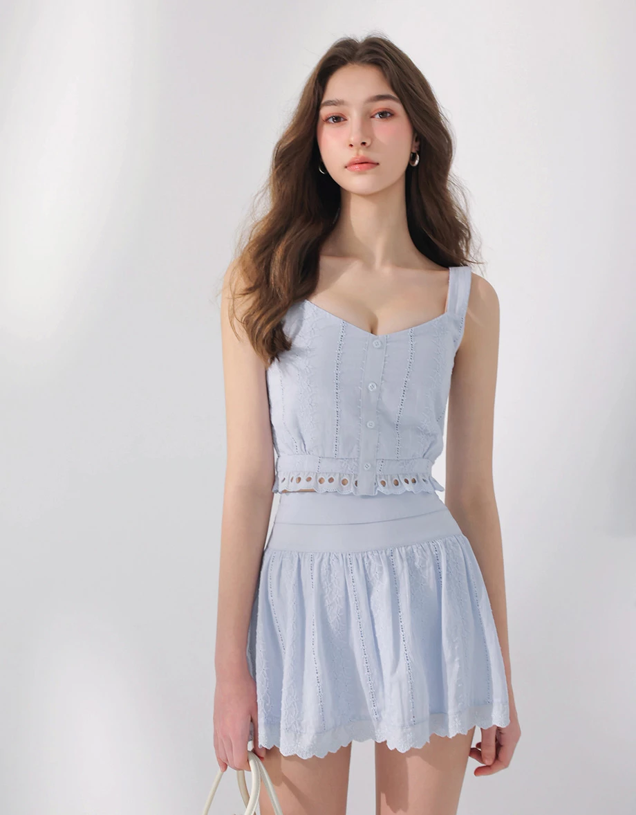 V領排扣鏤空花邊下擺刺繡蕾絲寬肩帶短版背心