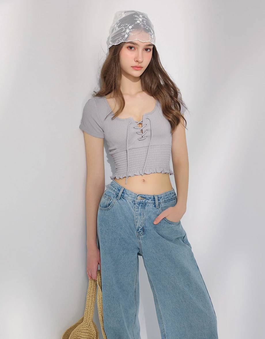 U領綁帶荷葉邊縮褶拼接羅紋短袖短版上衣