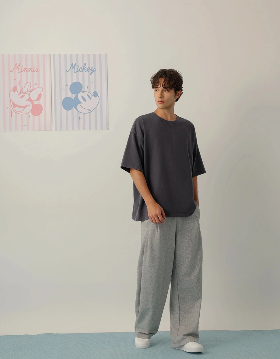 【迪士尼系列】美背四格印花圓領短袖寬版TEE(男款)