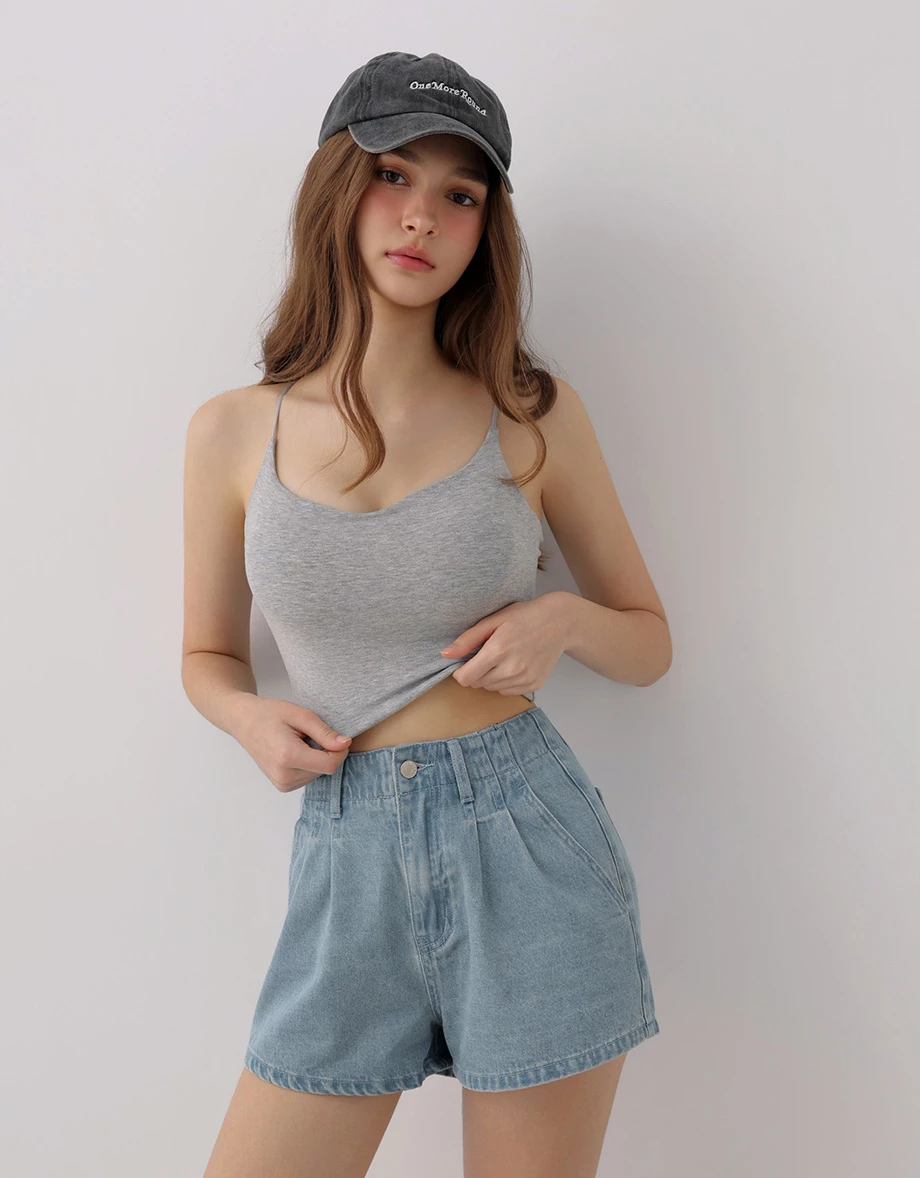 完美腰線DNA打褶收腰輕磅牛仔短褲