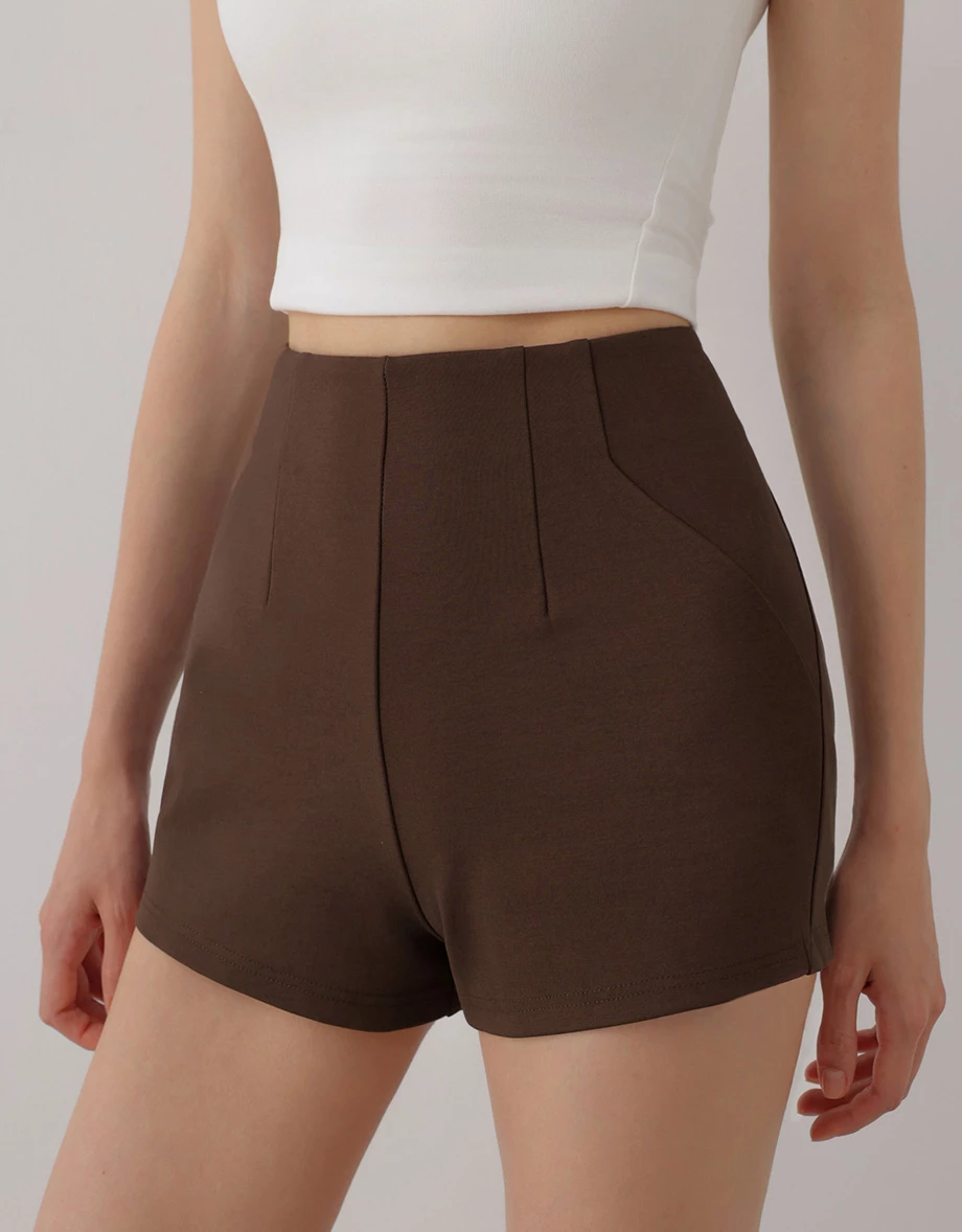 AIRY HOURGLASS Pleated Front Detail Asymmetric Slant Pocket Shorts