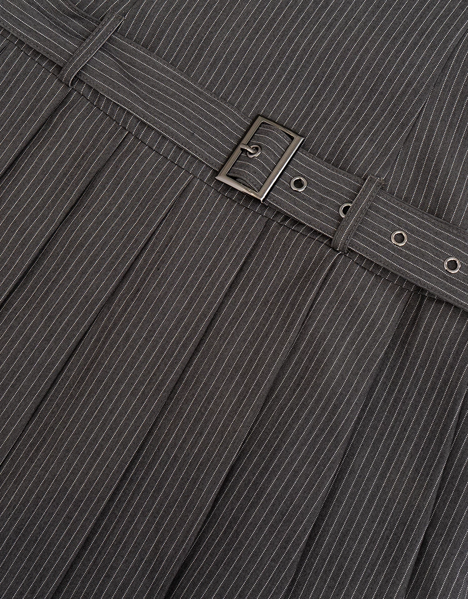 微V領繞頸肩帶條紋百褶短洋裝(附腰帶/附胸墊)