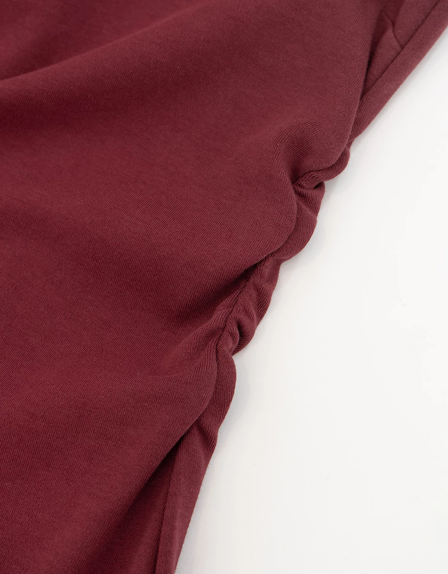 一字領交叉扭結側開衩合身長洋裝(附胸墊)