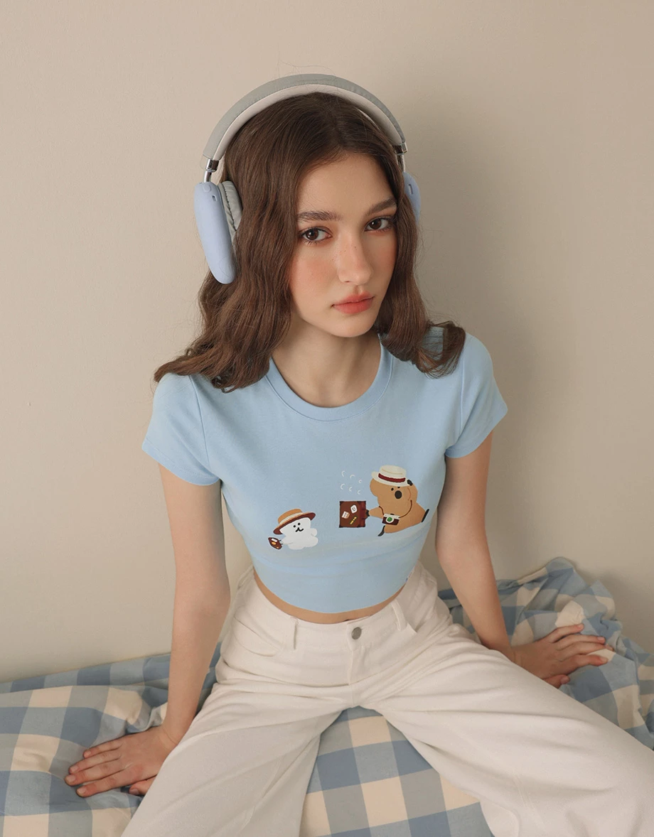 【DINOTAENG】彩色印花圓領短袖短版TEE