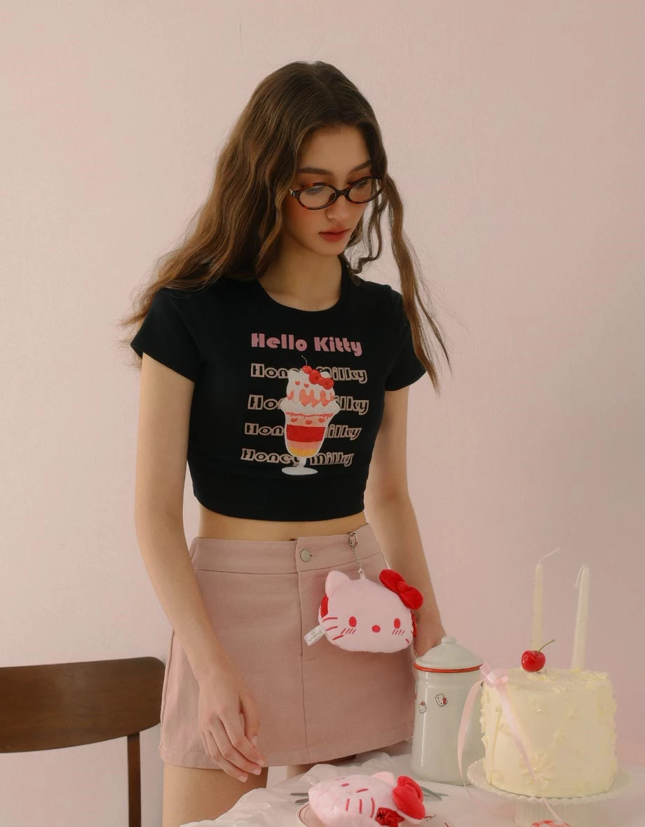 【Hello Kitty聯名】櫻桃聖代凱蒂貓圓領短袖短版TEE
