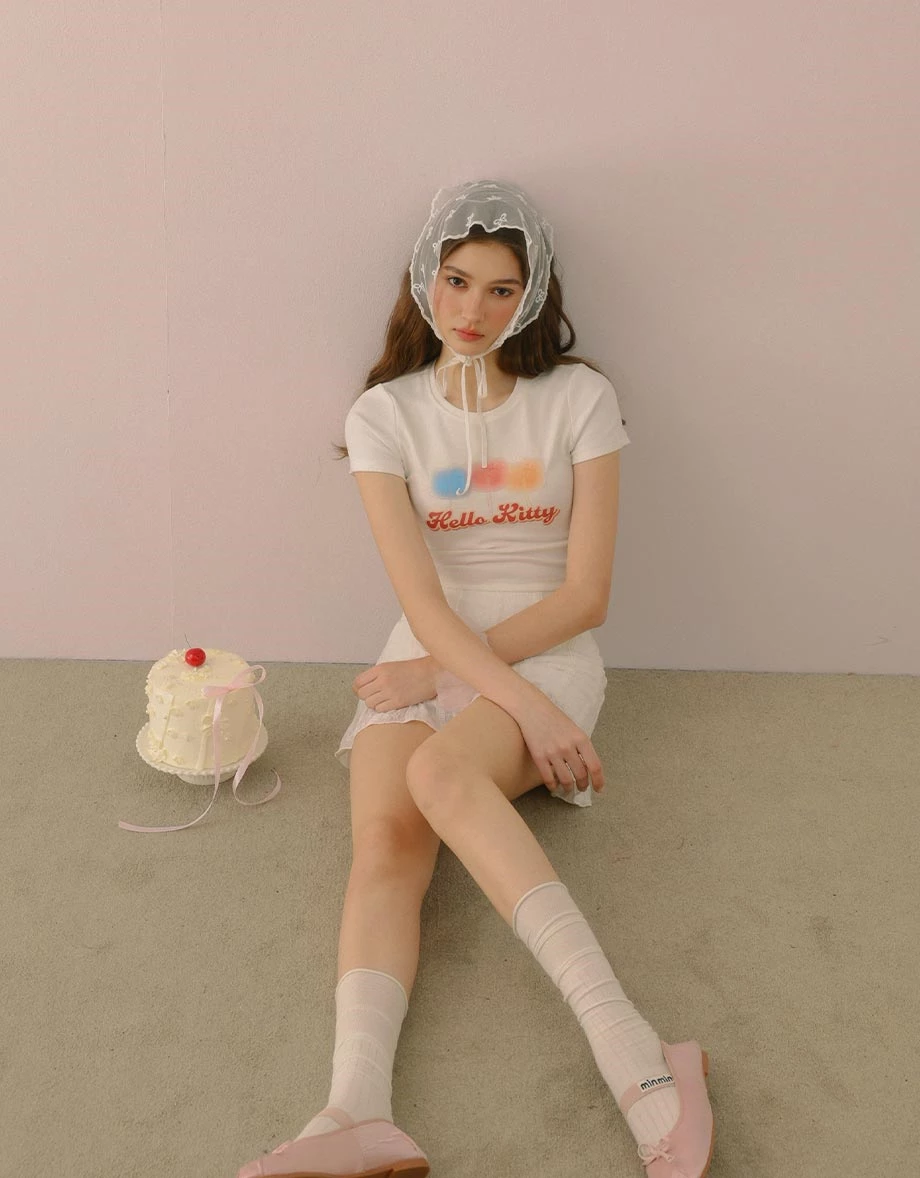 【Hello Kitty聯名】棒棒糖凱蒂貓圓領短袖短版TEE