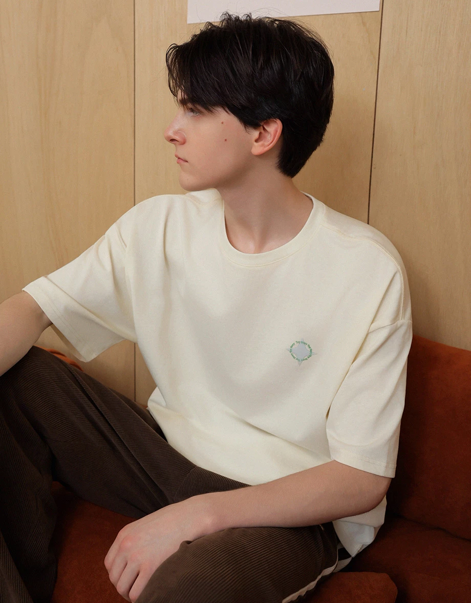 【迪士尼系列】玩具總動員 刺繡文字美背印花圓領短袖寬版TEE(男款) 【迪士尼系列】玩具總動員 刺繡文字美背印花圓領短袖寬版TEE(男款)