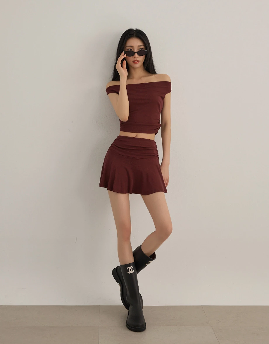 一字領側抓皺純色短版背心