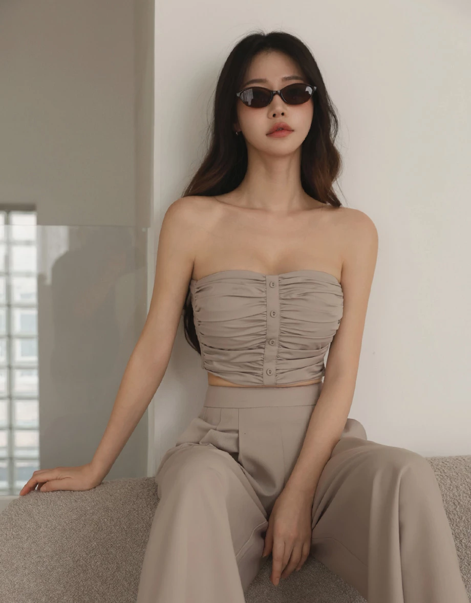 桃心領抓皺排扣短版平口上衣(附胸墊)