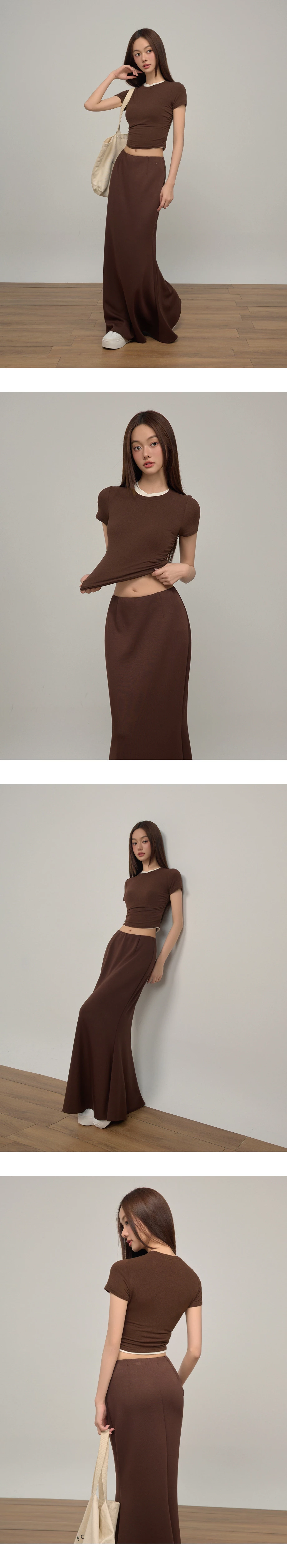 Classic Round Neck Side Ruched Slim Fit Tee Classic Round Neck Side Ruched Slim Fit Tee