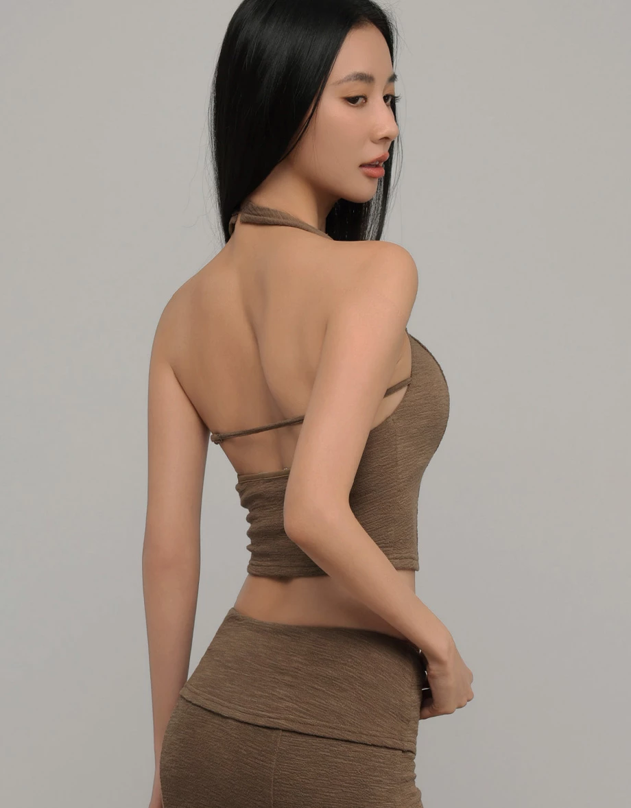 Halter Neck Open Back Cropped Knit Padded Tank Top