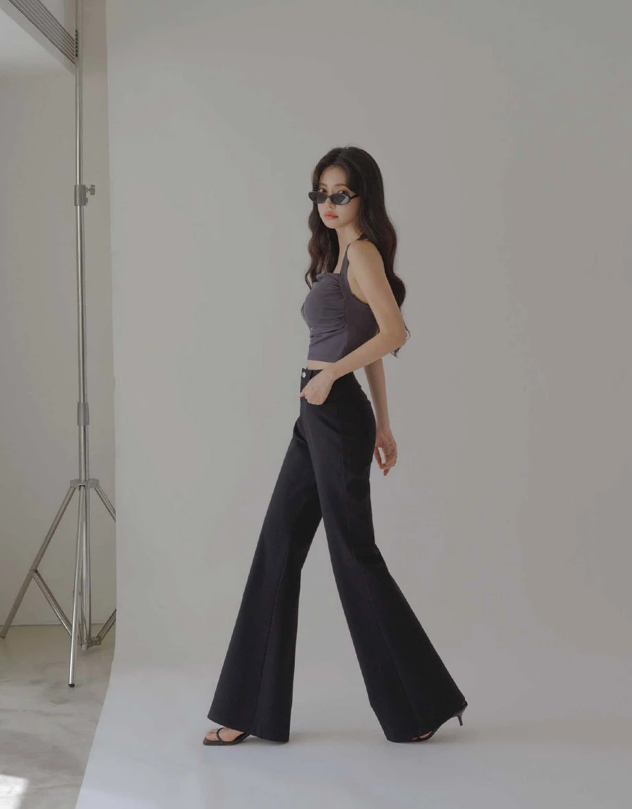 【女團長腿】中高腰收腹喇叭褲 【女團長腿】中高腰收腹喇叭褲