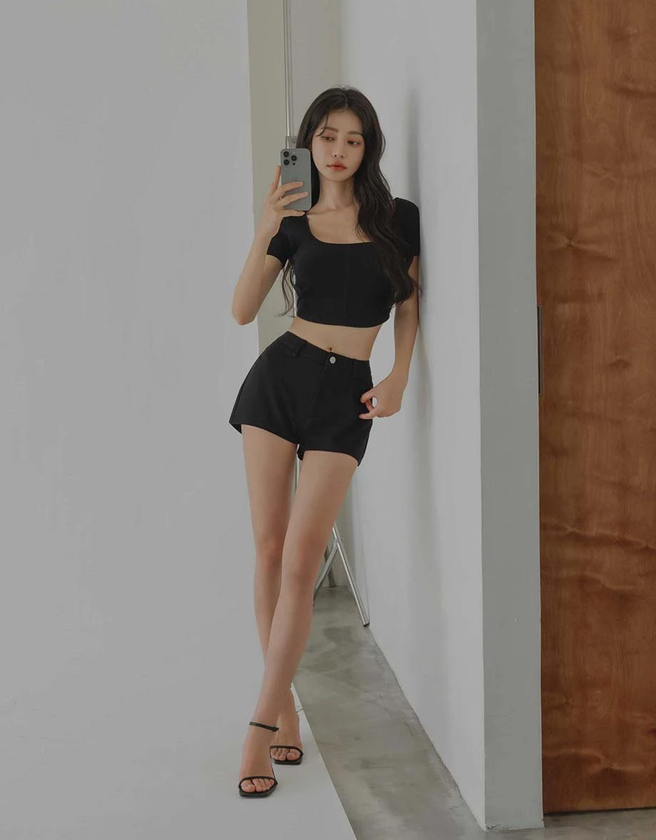 【女團長腿】中腰收腹短褲 【女團長腿】中腰收腹短褲