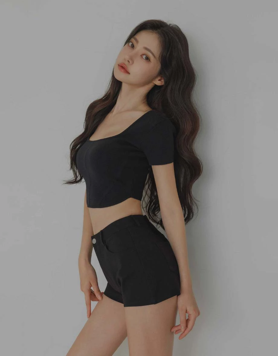 【女團長腿】中腰收腹短褲 【女團長腿】中腰收腹短褲