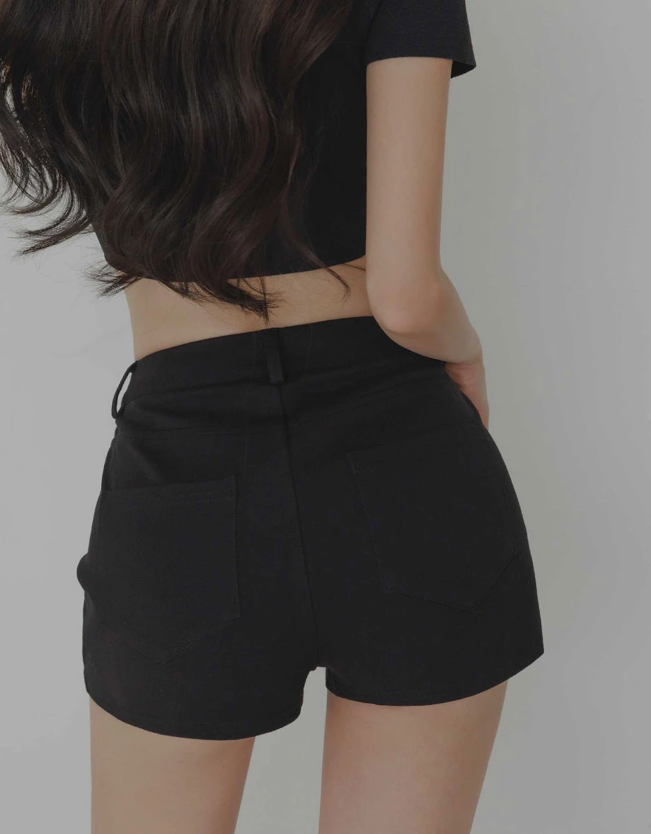 【女團長腿】中腰收腹短褲 【女團長腿】中腰收腹短褲