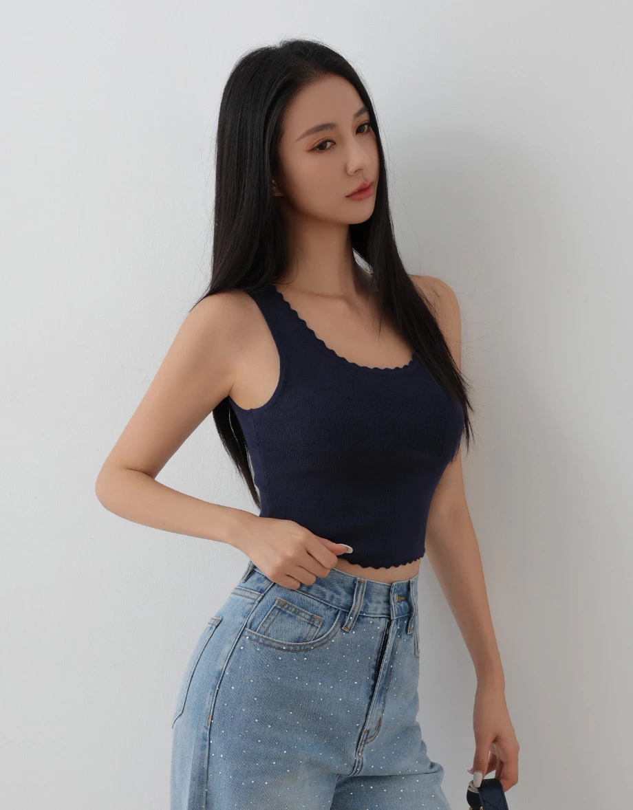 Wide Strap Scalloped Trim Ribbed Knit Tank Top Wide Strap Scalloped Trim Ribbed Knit Tank Top