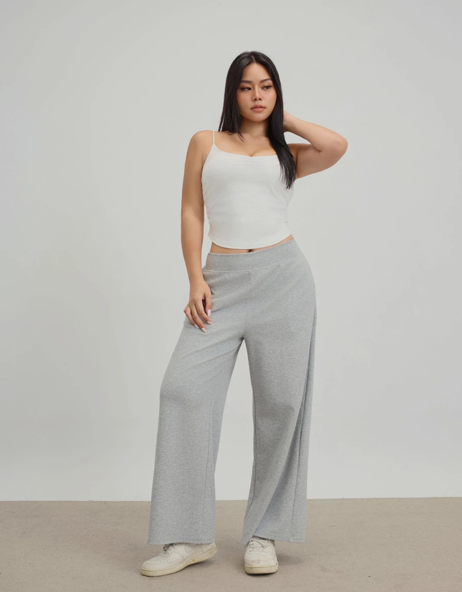 AiR零著感圓弧下擺抓皺細肩帶BRA TOP AiR零著感圓弧下擺抓皺細肩帶BRA TOP