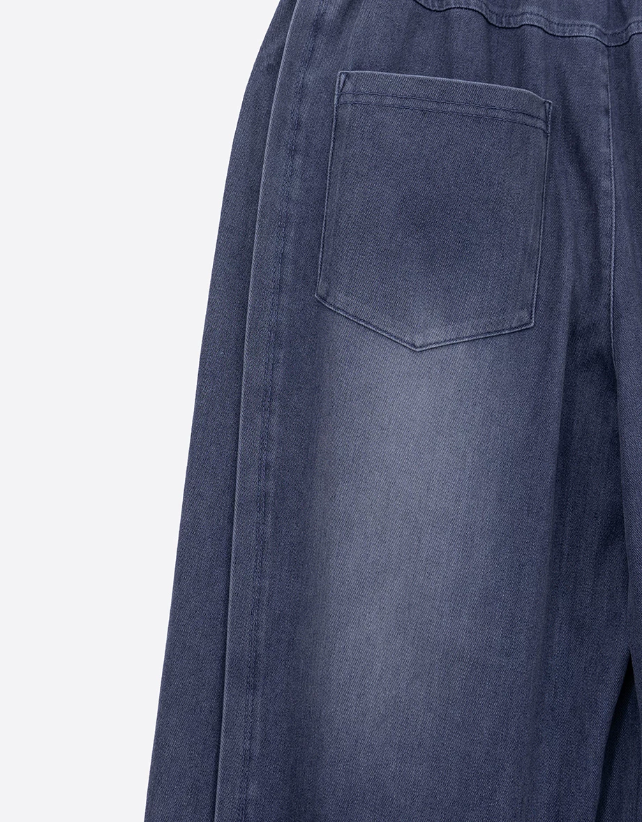 【樂一通】 立體印花前剪接車線腰鬆緊輕薄牛仔寬褲 【樂一通】 立體印花前剪接車線腰鬆緊輕薄牛仔寬褲