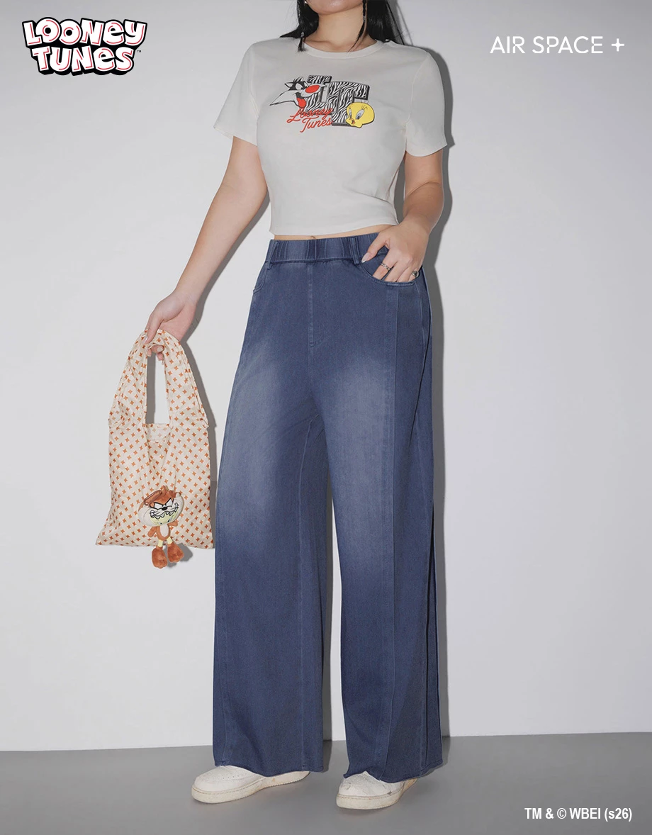 【樂一通】 立體印花前剪接車線腰鬆緊輕薄牛仔寬褲