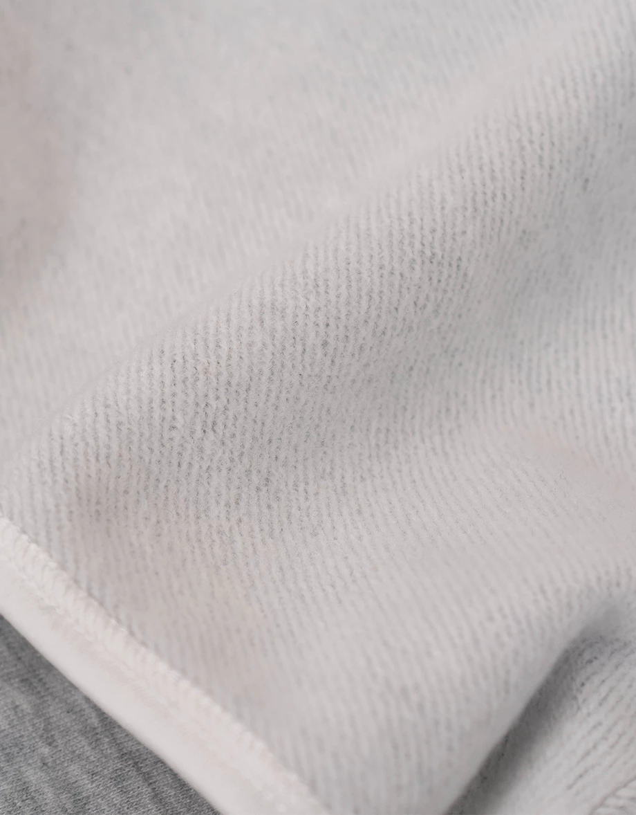 【樂一通】 崔弟款低腰抽繩布章裝飾後印花撞色滾邊運動短褲 【樂一通】 崔弟款低腰抽繩布章裝飾後印花撞色滾邊運動短褲