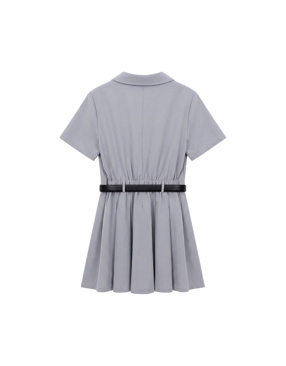 愛心LOGO刺繡翻領排扣半開襟短袖百褶短洋裝(附腰帶)