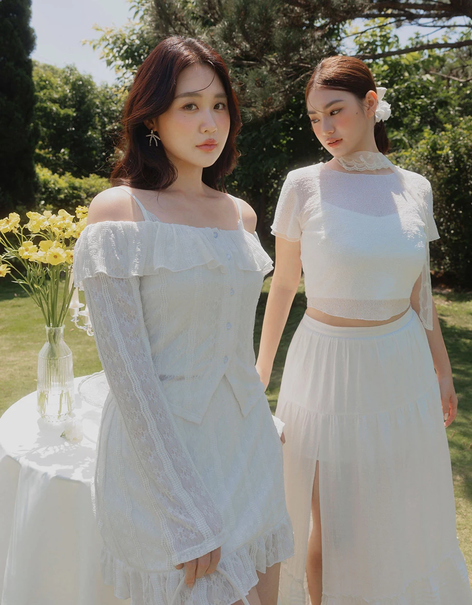 反摺荷葉一字領刺繡蕾絲長袖上衣細肩帶BRA背心套裝