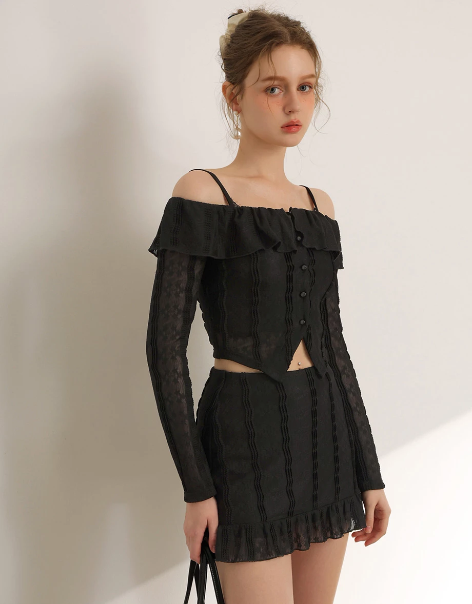 反摺荷葉一字領刺繡蕾絲長袖上衣細肩帶BRA背心套裝