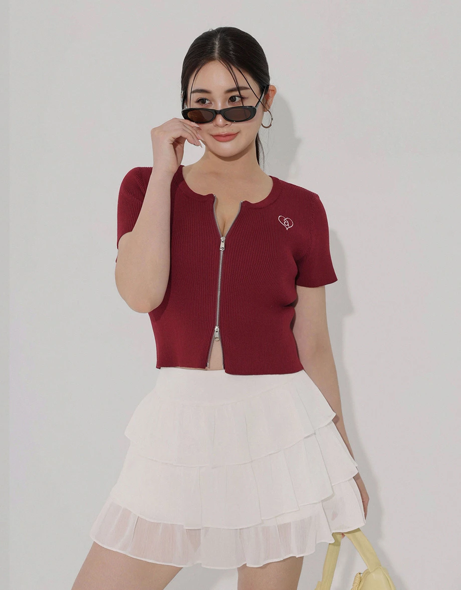 愛心LOGO刺繡圓領短袖短版拉鍊開襟針織衫