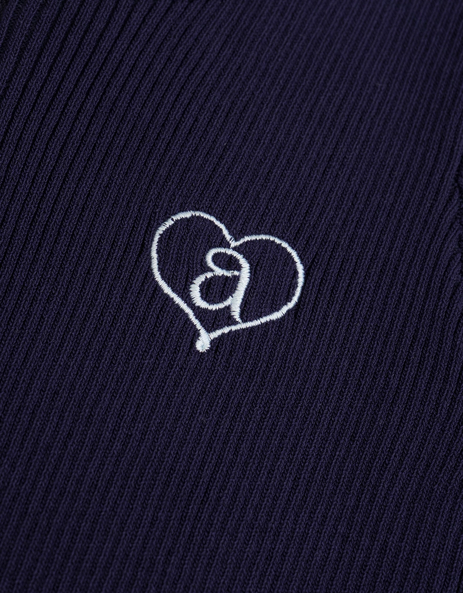 愛心LOGO刺繡圓領短袖短版拉鍊開襟針織衫