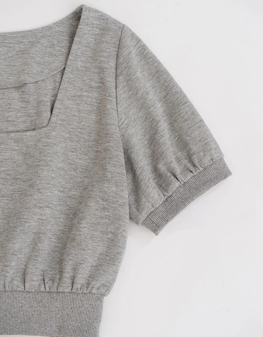 方領排扣開襟澎袖抓皺收腰短版上衣