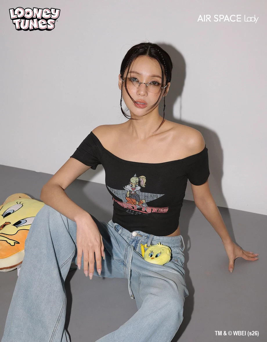 【樂一通】 一字領拉格蘭短袖斑駁印花短版TEE(附胸墊)