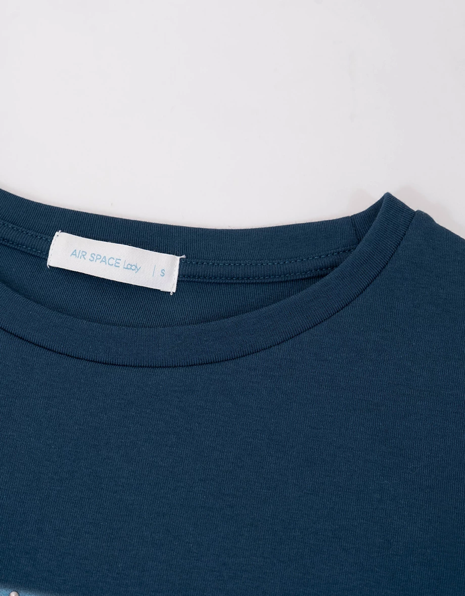 【樂一通】 崔弟款印花鉚釘裝飾圓領側抽皺短袖短版 TEE