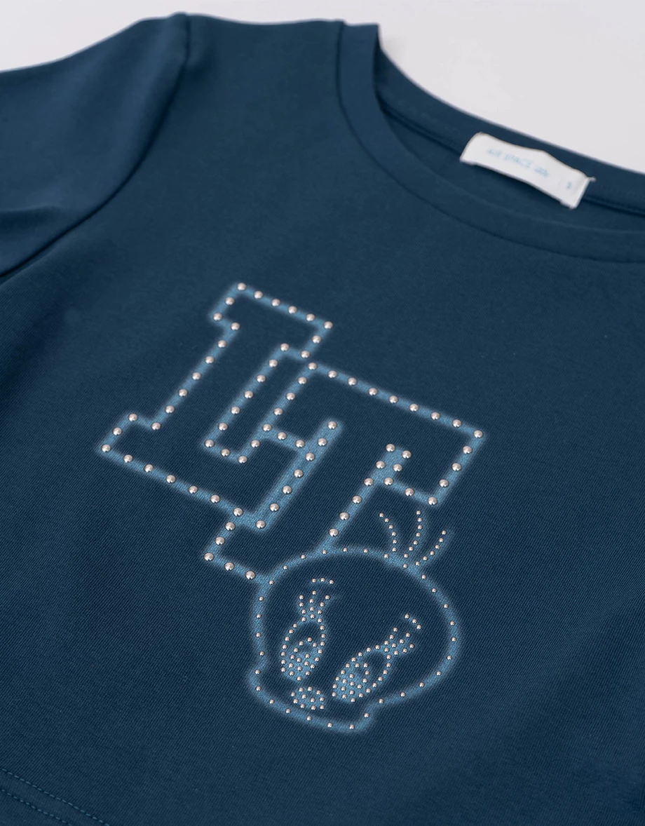 【樂一通】 崔弟款印花鉚釘裝飾圓領側抽皺短袖短版 TEE