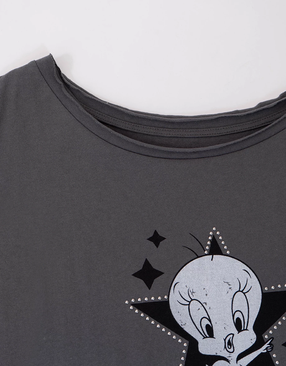 【樂一通】 崔弟款不對稱領印花鉚釘貼布繡短袖長版TEE