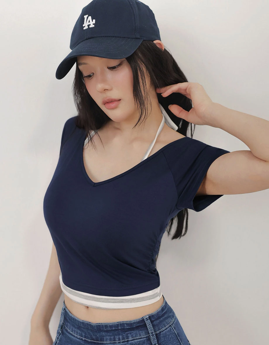 2WAY 假兩件V領撞色條紋繞頸綁帶背心短袖短版上衣(附胸墊)