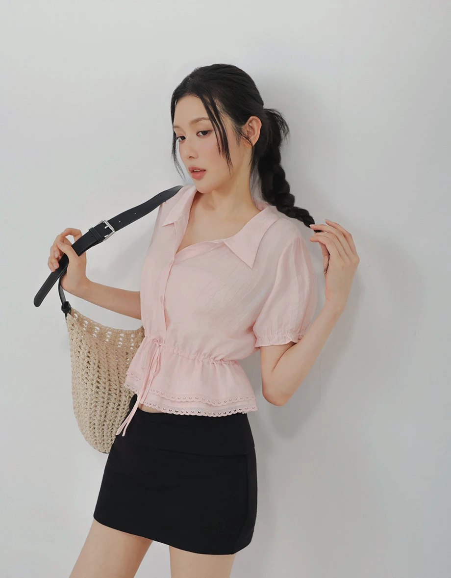 腰抽繩澎袖雙層蕾絲下擺短版襯衫 腰抽繩澎袖雙層蕾絲下擺短版襯衫