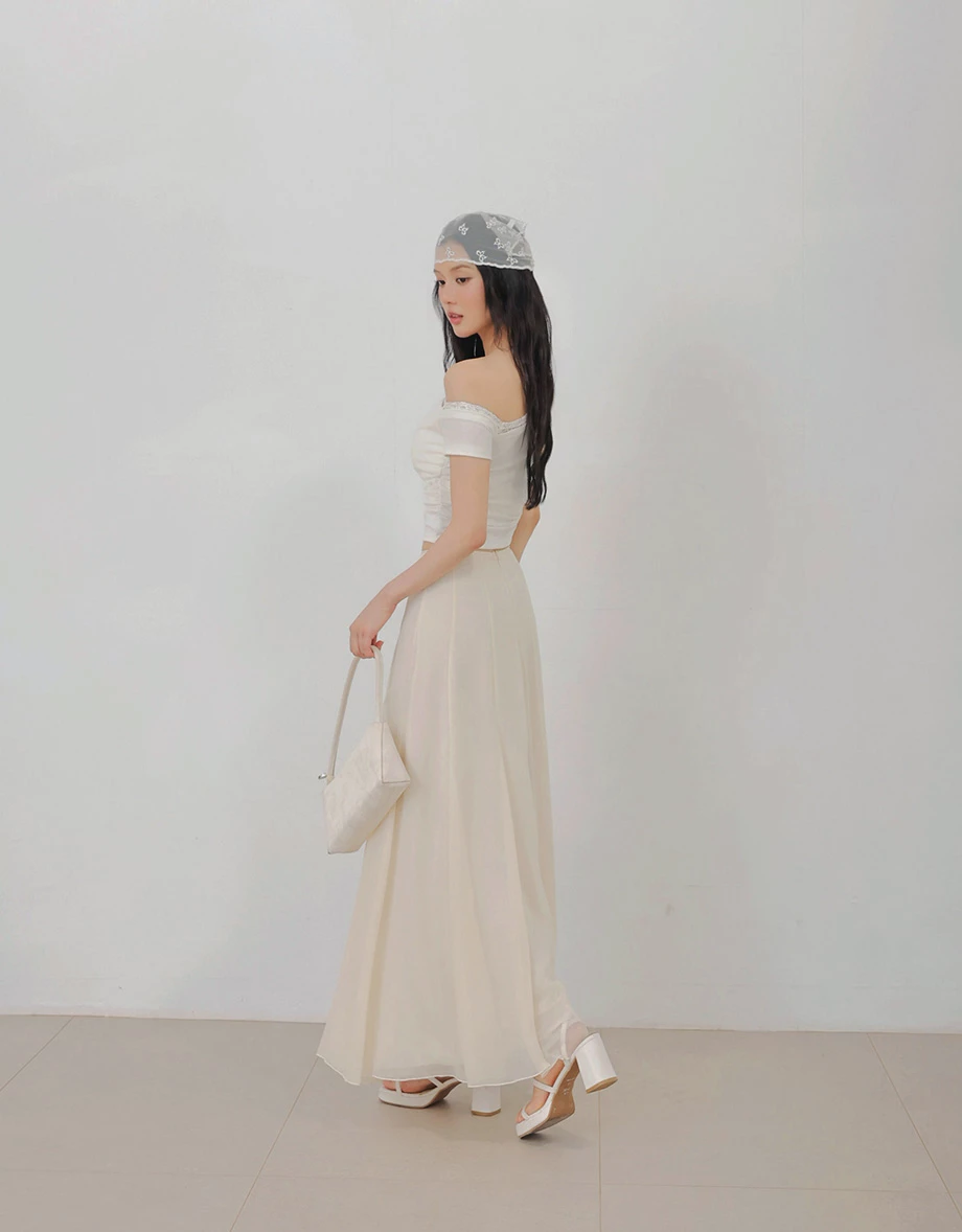 不對稱領拼接蕾絲側抓皺短袖短版BRA TOP 不對稱領拼接蕾絲側抓皺短袖短版BRA TOP